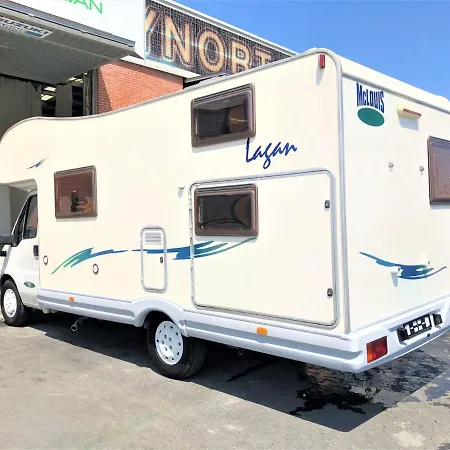 Different Holidays At Motor Camper Caravan At Tenerife South 펜션 *